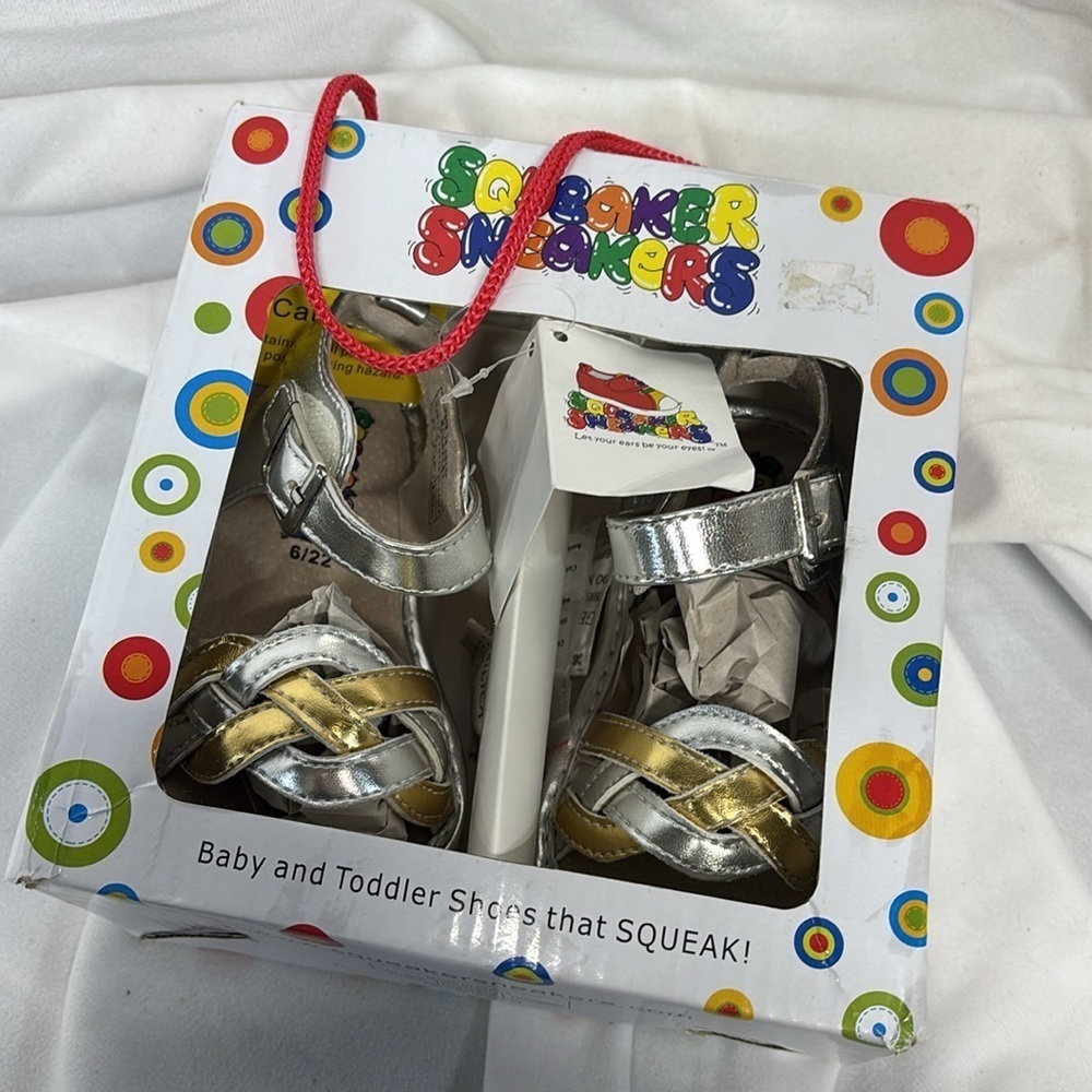 Squeaker Sneaker easy on squeaking Silver and Gold Kids teaching Sandals 6 - Picture 13 of 13